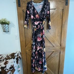 Mother bee Maternity Maxi Dress